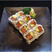 Salmon &amp; Avocado (GF) Uramaki